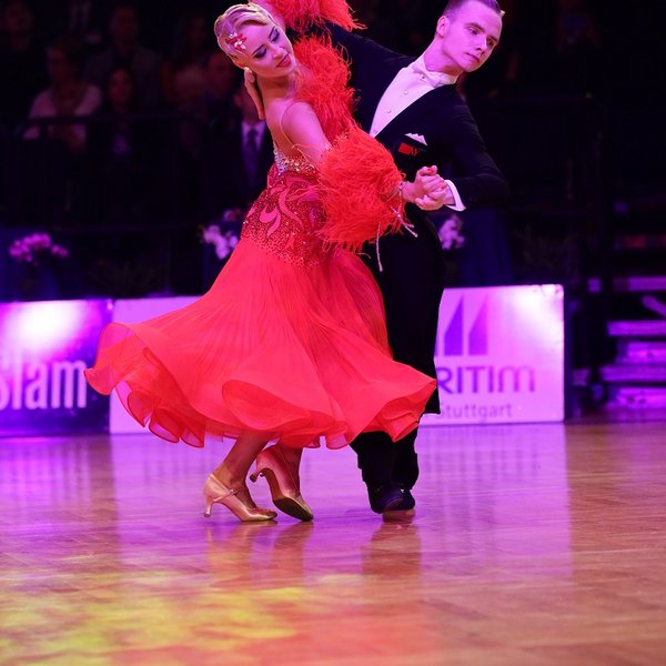 Dmitry Chelpanov/Maria Izotova win Rising Star Standard